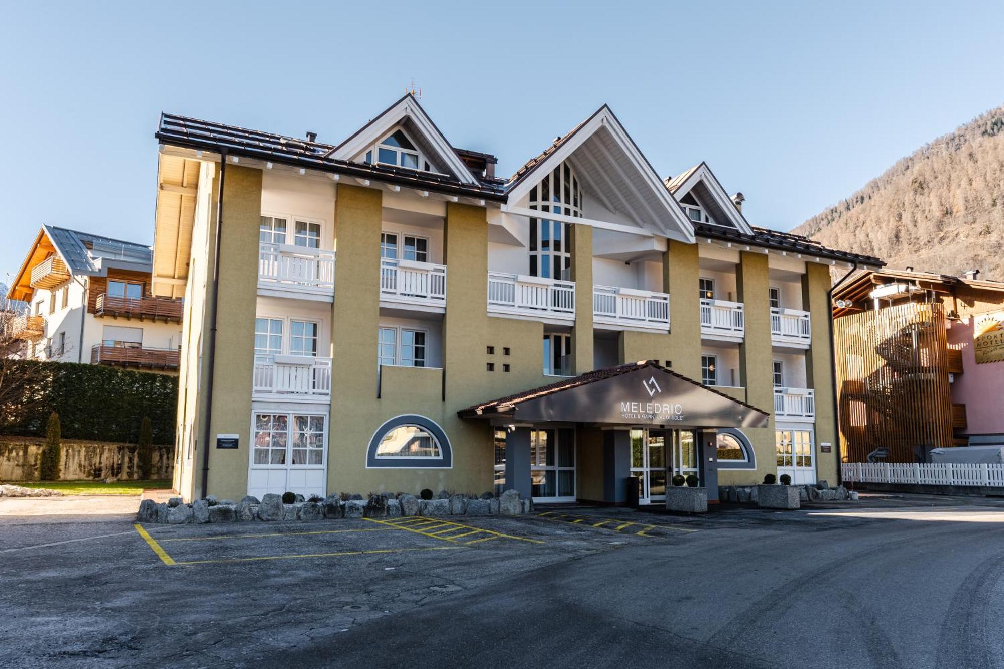 Hotel Garni Meledrio Dimaro Exteriör bild