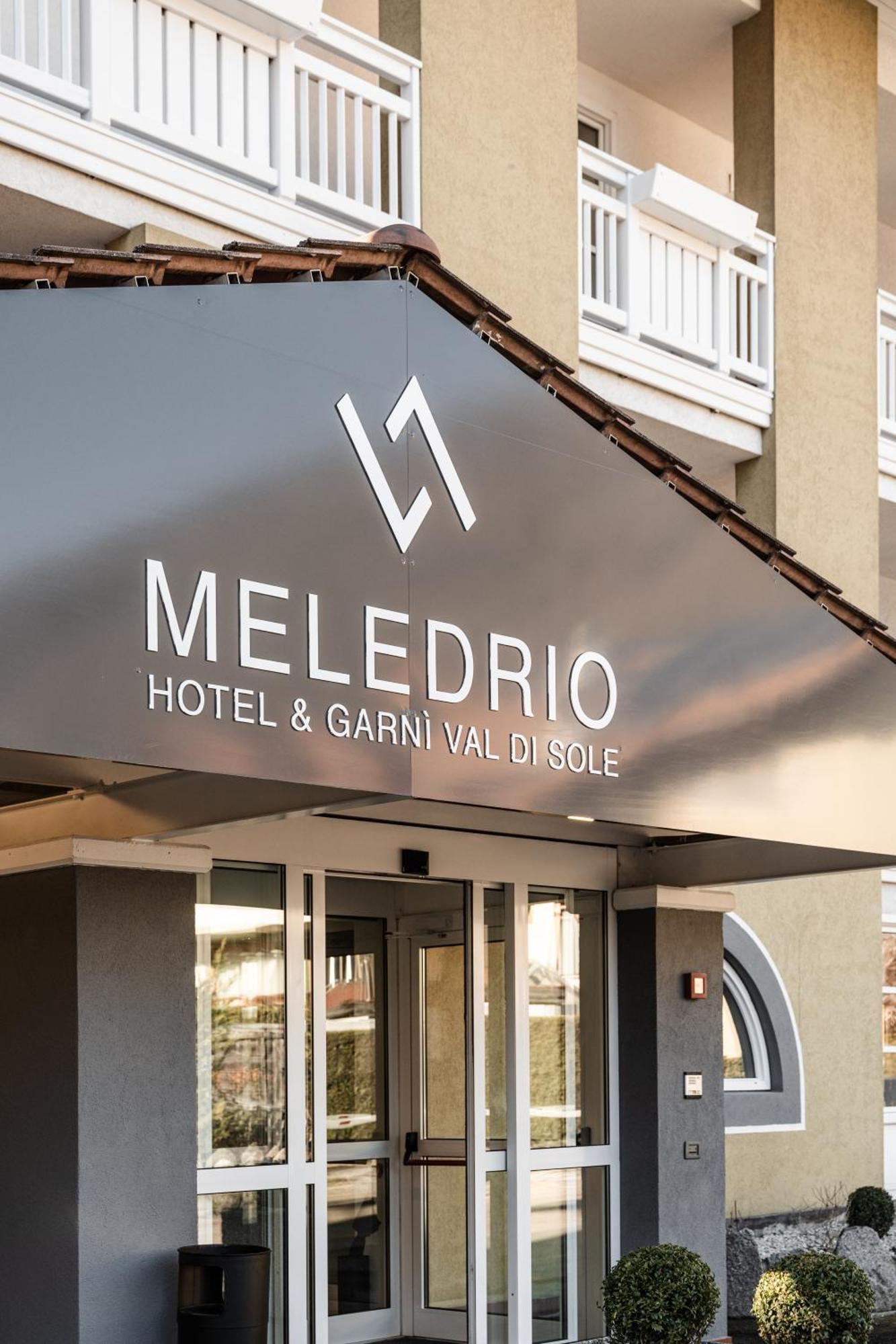 Hotel Garni Meledrio Dimaro Exteriör bild