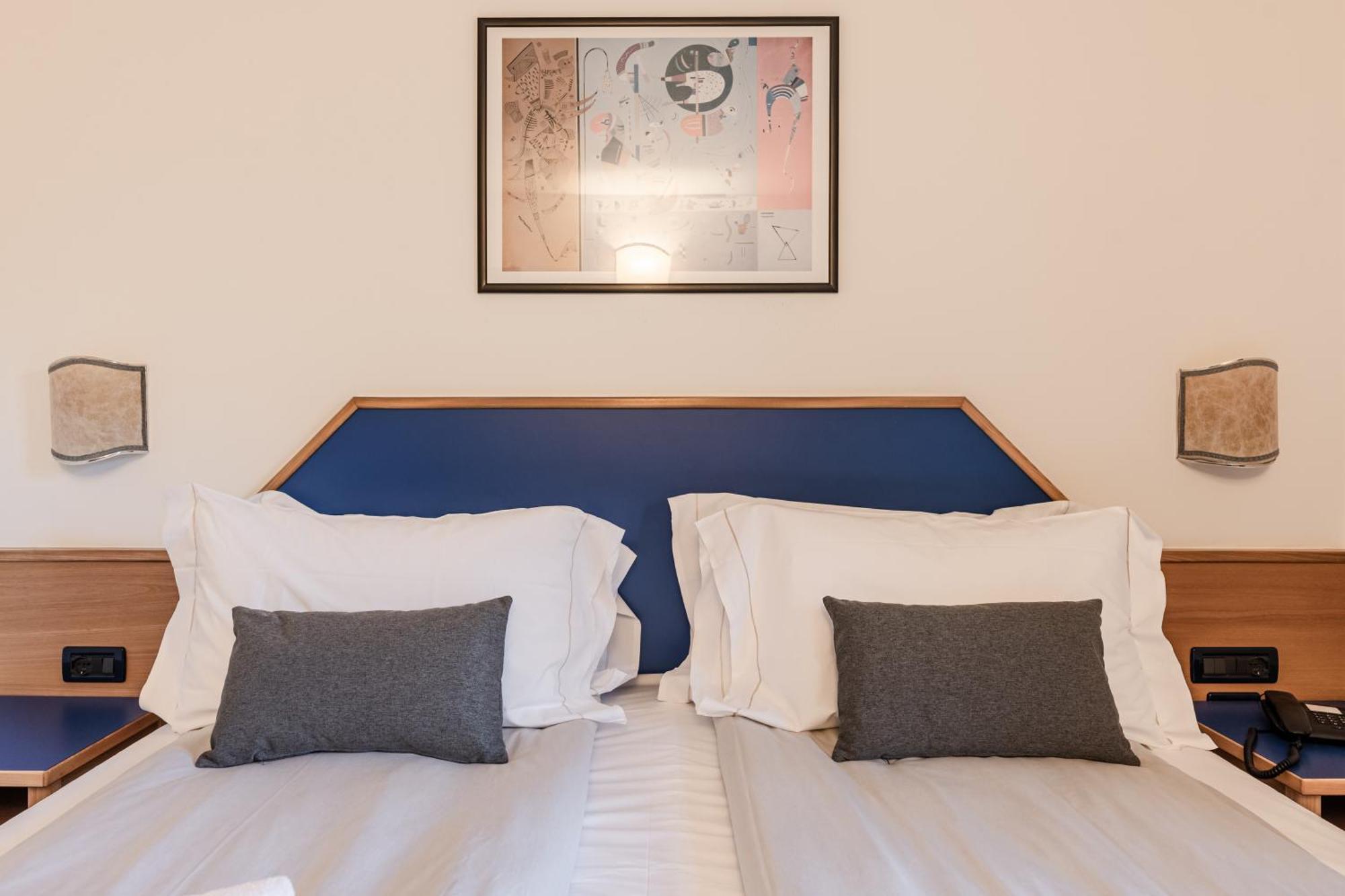 Hotel Garni Meledrio Dimaro Exteriör bild