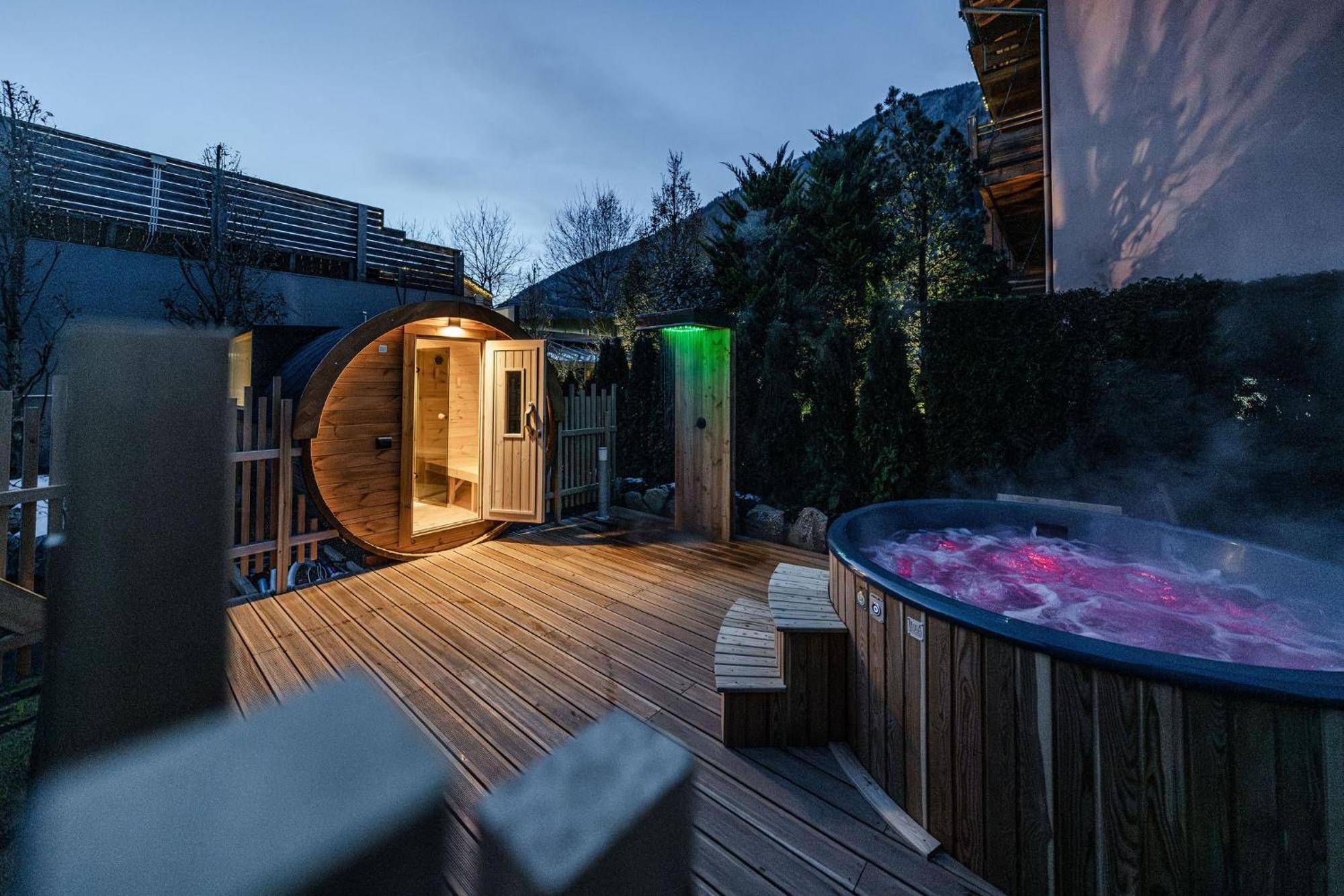 Hotel Garni Meledrio Dimaro Exteriör bild